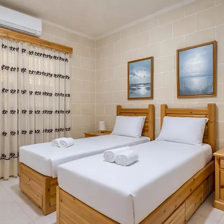Staytopus Ramla View Court - Gozo 2-bedroom Rustic