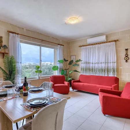 Staytopus Ramla View Court - Gozo 2-bedroom Rustic Lägenhet *