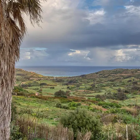 Staytopus Ramla View Court - Gozo 2-bedroom Rustic *